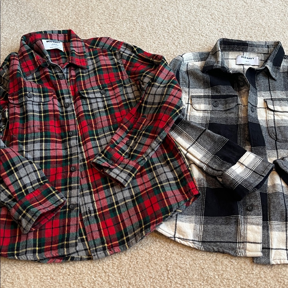 Old navy boys flannel bundle - size 6/7